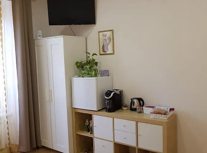 Отель типа "постель и завтрак" Le Tre Sorelle A Testaccio Рим