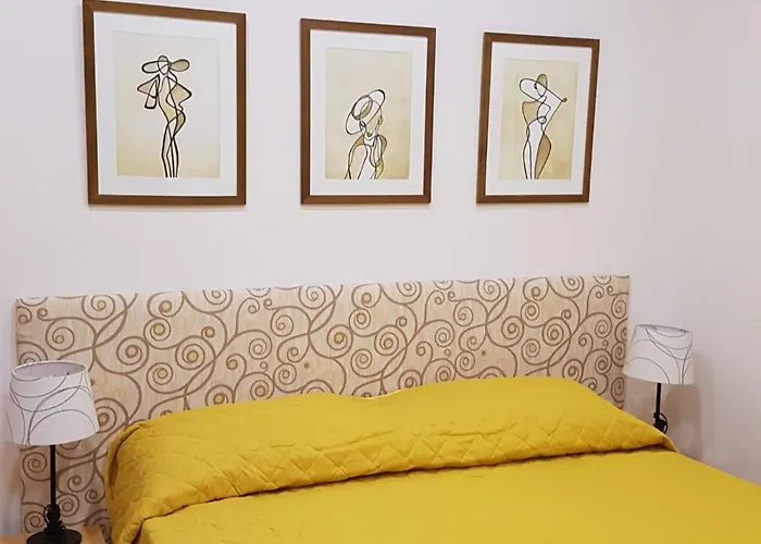 Отель типа "постель и завтрак" Le Tre Sorelle A Testaccio Рим