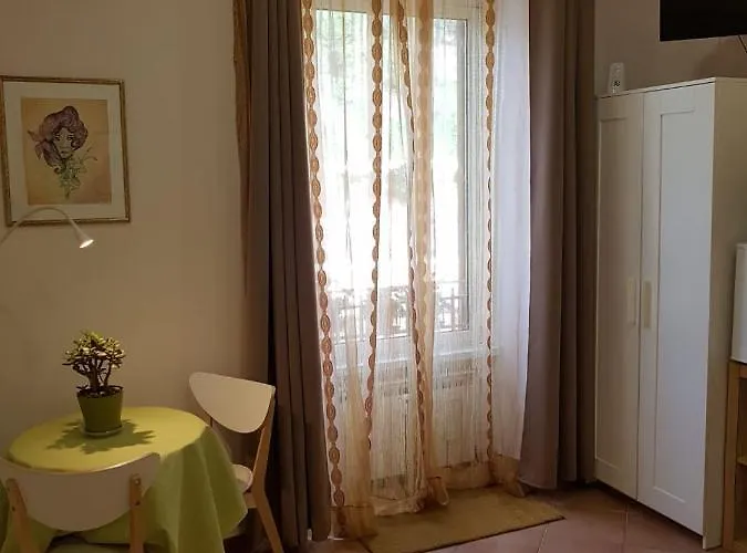 Le Tre Sorelle A Testaccio Отель типа "постель и завтрак"